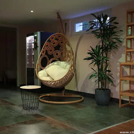 Ds Plaisir Avec Sauna, Jacuzzi à Couette-café Nancy